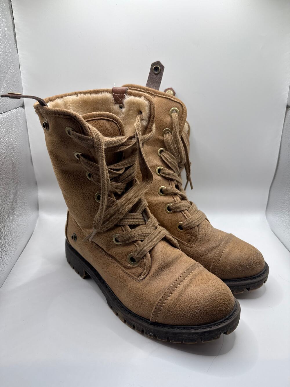 Roxy Bruna Women’s 6.5 Tan Faux Fur Lace-Up Lug Sole Combat Boots